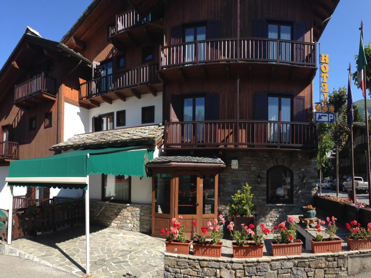 Hotel Triolet Courmayeur Exteriér fotografie